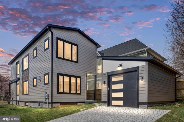 2001 N GEORGE MASON DR, Arlington, VA 22207