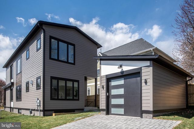 2001 N GEORGE MASON DR, Arlington, VA 22207