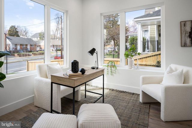 2001 N GEORGE MASON DR, Arlington, VA 22207