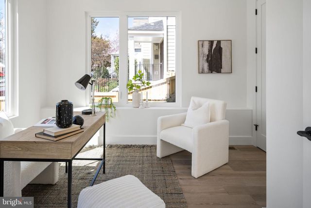 2001 N GEORGE MASON DR, Arlington, VA 22207