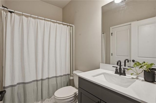 1614 Falcon Crest Way, Decatur, GA 30032