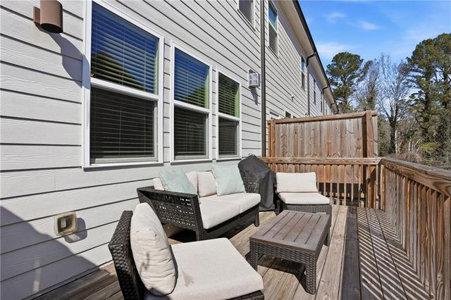 1614 Falcon Crest Way, Decatur, GA 30032