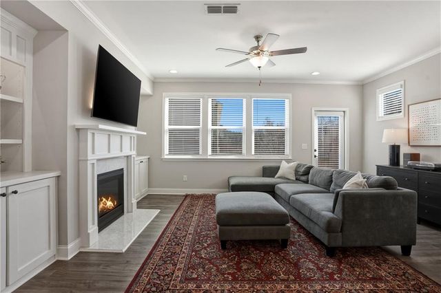 1614 Falcon Crest Way, Decatur, GA 30032