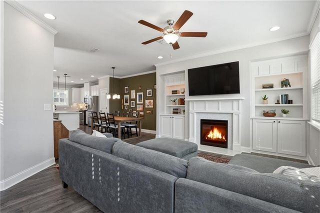 1614 Falcon Crest Way, Decatur, GA 30032