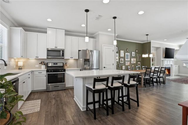 1614 Falcon Crest Way, Decatur, GA 30032