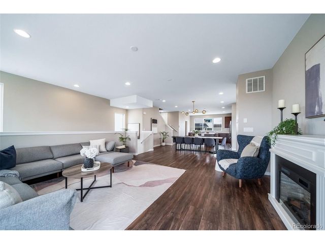 1000 Southurst Ln, Littleton, CO 80129