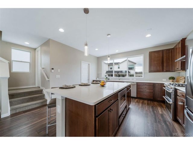 1000 Southurst Ln, Littleton, CO 80129