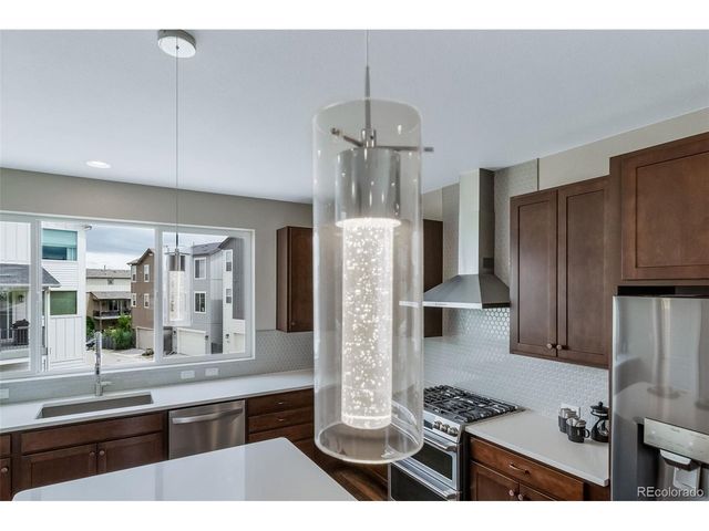1000 Southurst Ln, Littleton, CO 80129