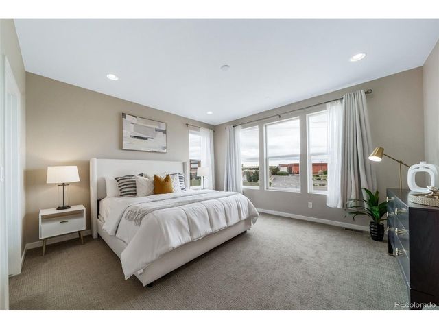 1000 Southurst Ln, Littleton, CO 80129