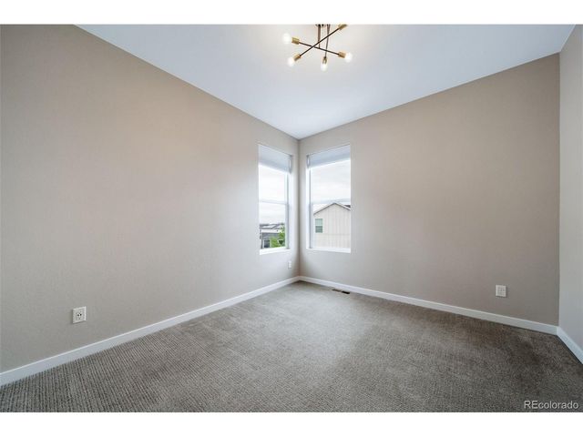 1000 Southurst Ln, Littleton, CO 80129