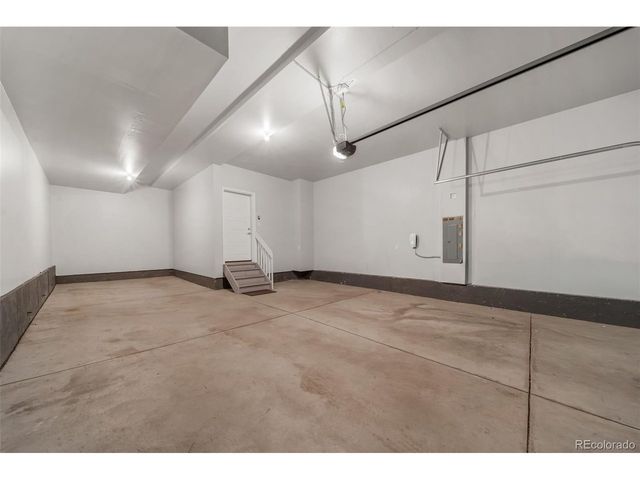 1000 Southurst Ln, Littleton, CO 80129