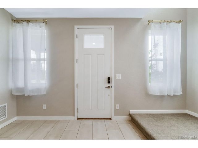 1000 Southurst Ln, Littleton, CO 80129