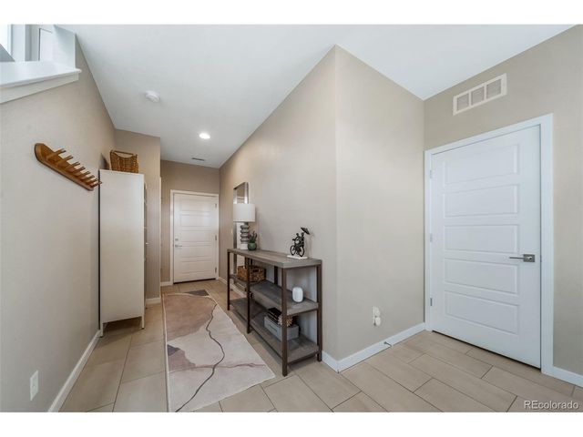 1000 Southurst Ln, Littleton, CO 80129