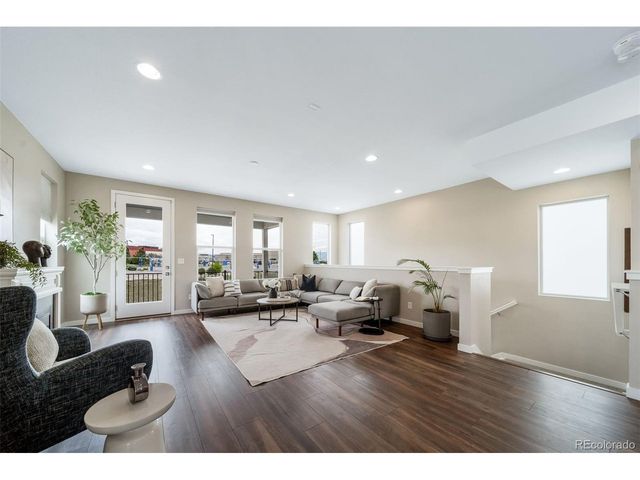 1000 Southurst Ln, Littleton, CO 80129