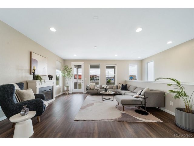 1000 Southurst Ln, Littleton, CO 80129