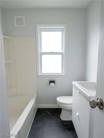 19200 Pasnow Avenue, Euclid, OH 44119