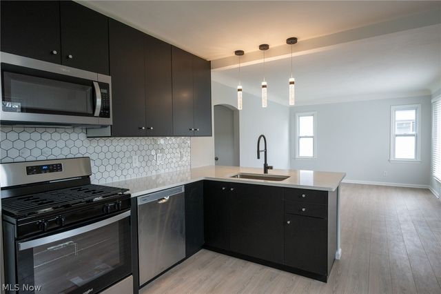 19200 Pasnow Avenue, Euclid, OH 44119