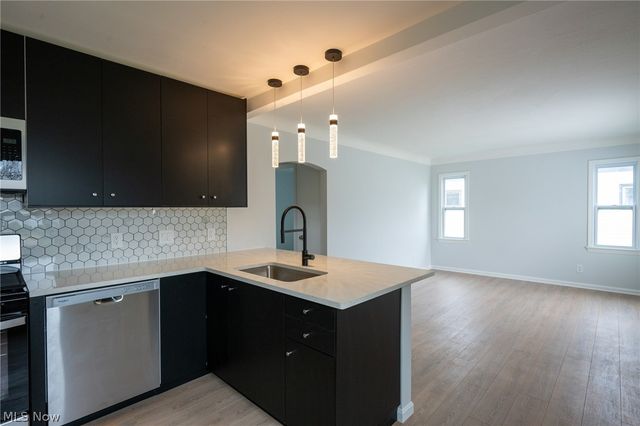 19200 Pasnow Avenue, Euclid, OH 44119