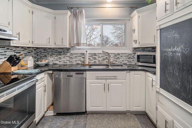 1234 Paul Avenue, Rotterdam, NY 12306