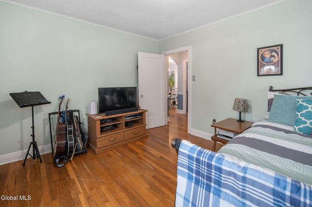 1234 Paul Avenue, Rotterdam, NY 12306