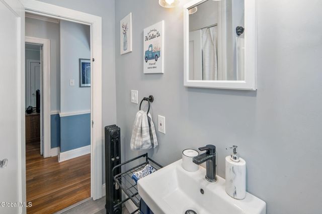 1234 Paul Avenue, Rotterdam, NY 12306