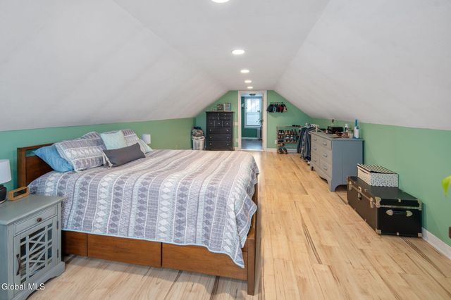 1234 Paul Avenue, Rotterdam, NY 12306