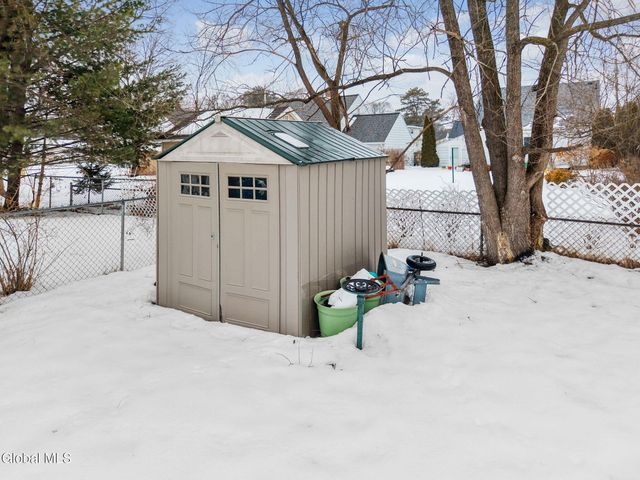 1234 Paul Avenue, Rotterdam, NY 12306