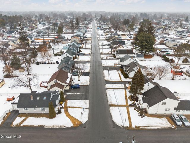 1234 Paul Avenue, Rotterdam, NY 12306