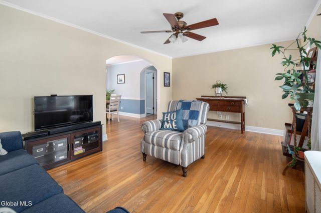 1234 Paul Avenue, Rotterdam, NY 12306