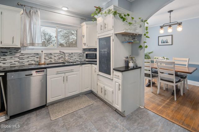 1234 Paul Avenue, Rotterdam, NY 12306