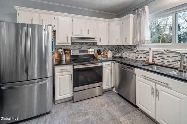 1234 Paul Avenue, Rotterdam, NY 12306