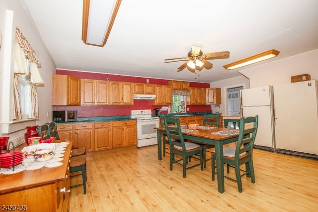 23 N Main St, Marlboro Twp., NJ 07746