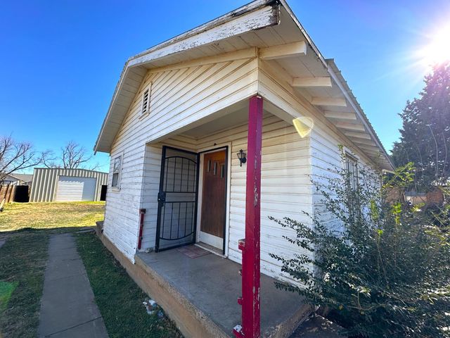 610 Trumbull Avenue, Spur, TX 79370
