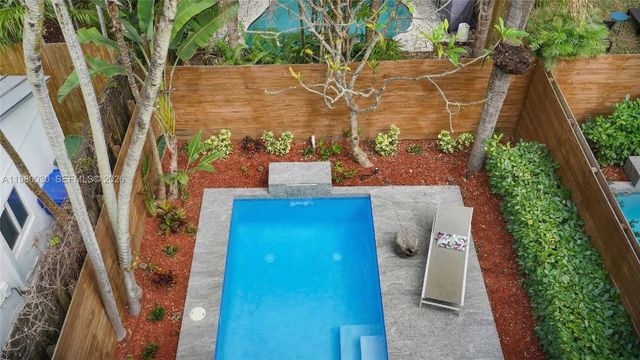 3075 Mary St, Miami, FL 33133