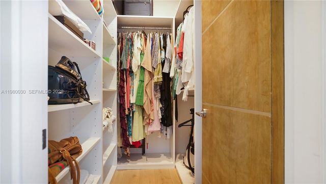 3075 Mary St, Miami, FL 33133