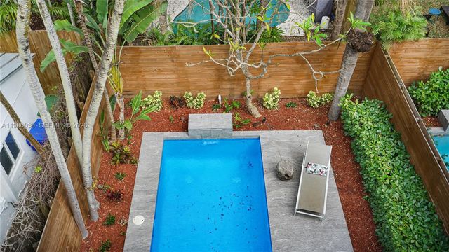 3075 Mary St, Miami, FL 33133