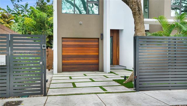 3075 Mary St, Miami, FL 33133