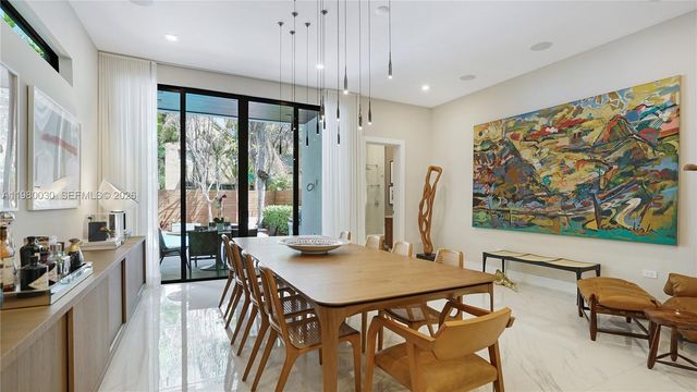 3075 Mary St, Miami, FL 33133