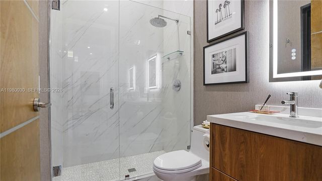 3075 Mary St, Miami, FL 33133