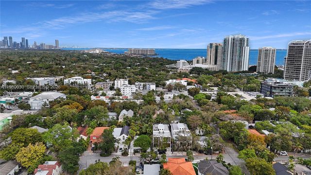 3075 Mary St, Miami, FL 33133