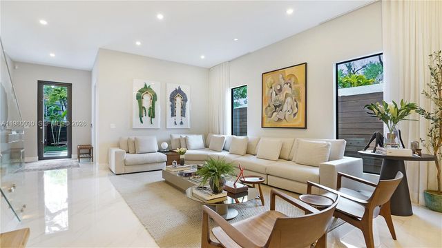 3075 Mary St, Miami, FL 33133