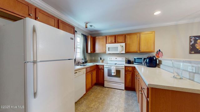 1504 Manning Forest Drive B5, Greenville, NC 27834