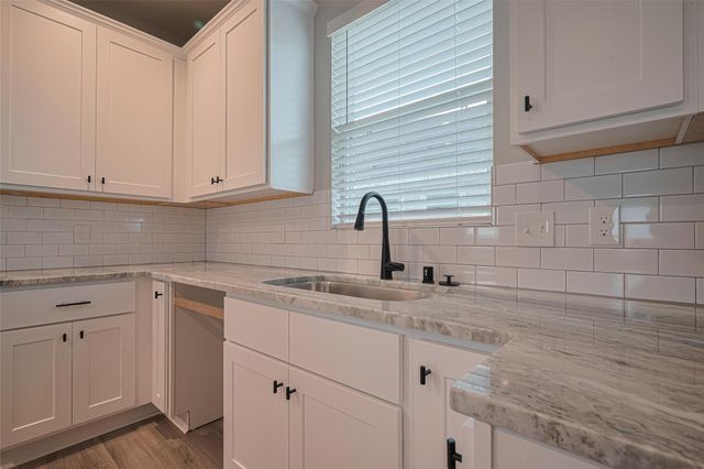 437 San Sebastian Place, Brookshire, TX 77423