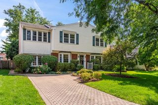 1101 E Mayfair Road, Arlington Heights, IL 60004