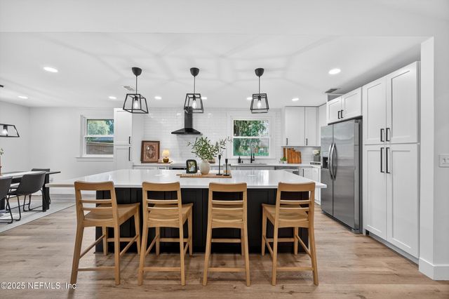 14379 POND PLACE Drive, Jacksonville, FL 32223