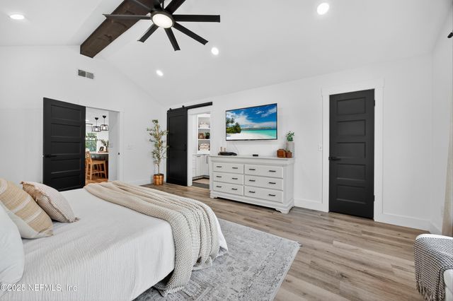 14379 POND PLACE Drive, Jacksonville, FL 32223