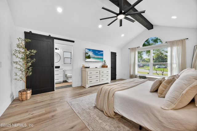 14379 POND PLACE Drive, Jacksonville, FL 32223