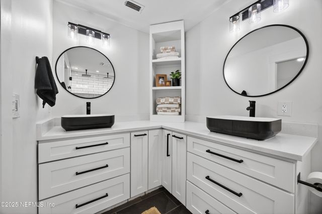 14379 POND PLACE Drive, Jacksonville, FL 32223