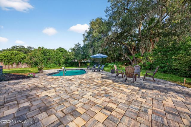 14379 POND PLACE Drive, Jacksonville, FL 32223