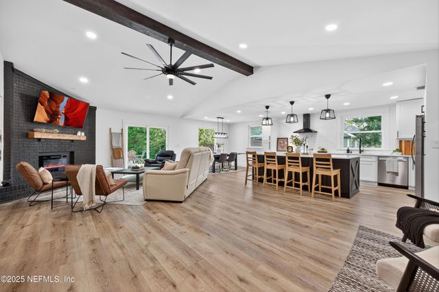 14379 POND PLACE Drive, Jacksonville, FL 32223